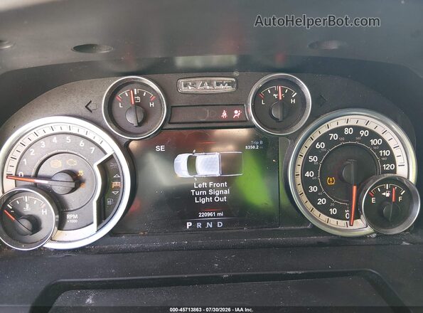 1C6RR7GT5HS646776 2017 RAM 1500 Red Հետևի նստատեղերի տեսք