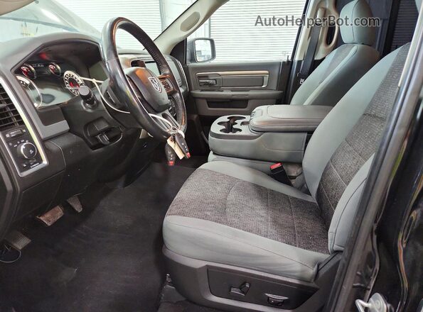 1C6RR7GT5JS312656 2018 RAM 1500 Charcoal Front interior view