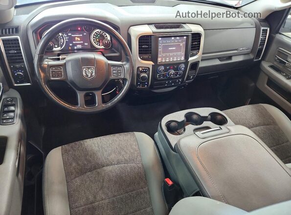 1C6RR7GT5JS312656 2018 RAM 1500 Charcoal Dashboard view
