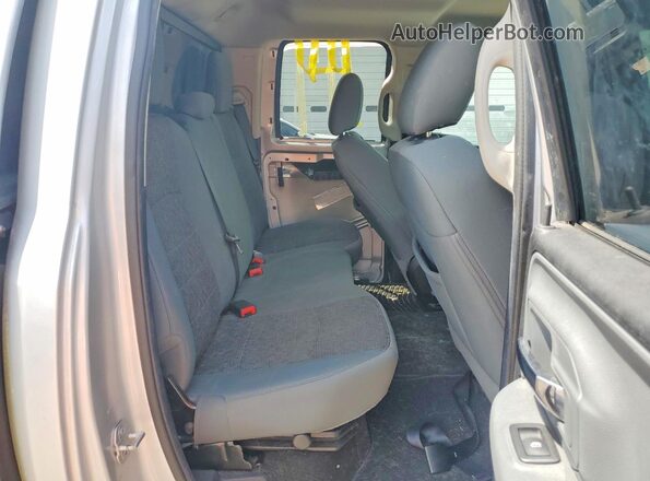 1C6RR7GT6GS221842 2016 RAM 1500 Silver Вид задньої частини салону