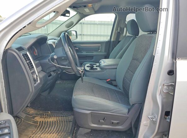 1C6RR7GT6GS221842 2016 RAM 1500 Silver Вид салону спереду