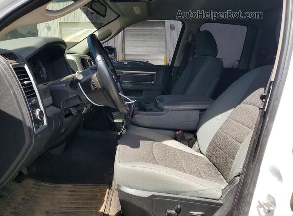 1C6RR7GT6GS362779 2016 RAM 1500 White Front interior view
