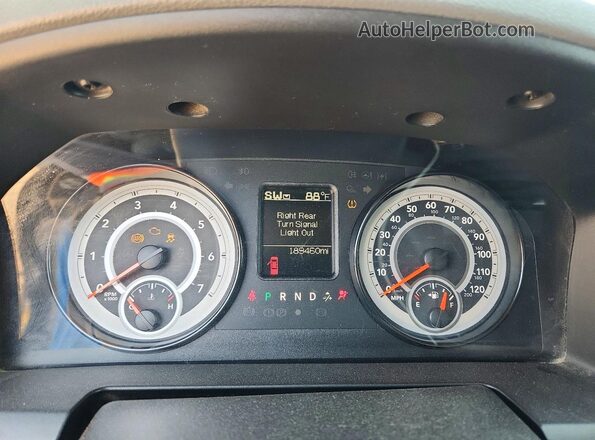 1C6RR7GT7HS521679 2017 RAM 1500 Gray Вид щитка приладів