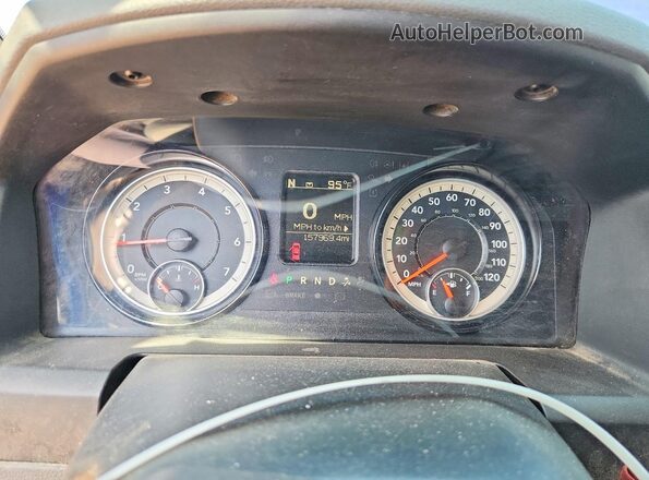 1C6RR7GT8JS141756 2018 RAM 1500 Blue Vista del cuadro de instrumentos
