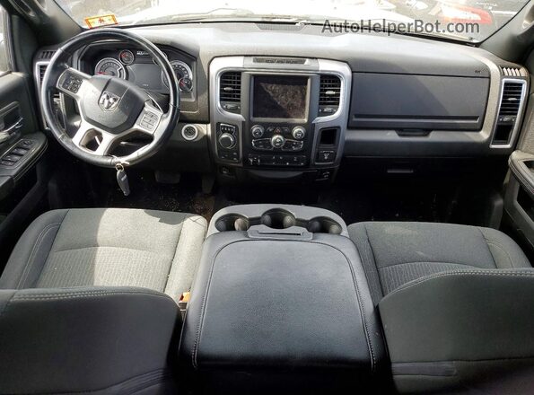 1C6RR7GT8MS589550 2021 RAM 1500 Silver Dashboard view