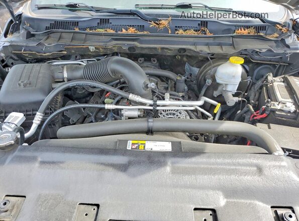 1C6RR7GT8MS589550 2021 RAM 1500 Silver Rear interior view