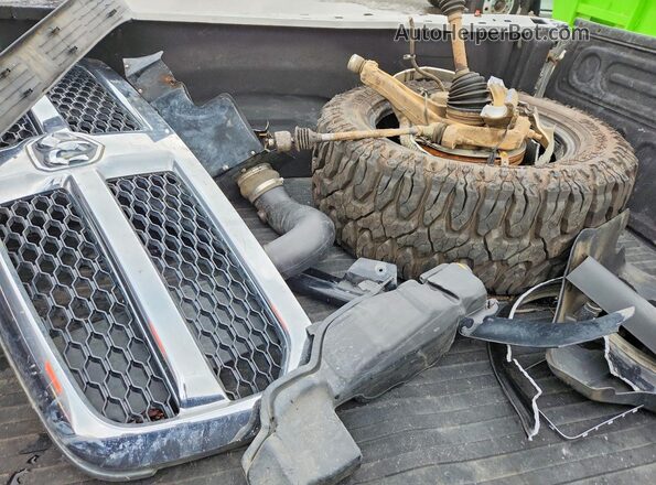 1C6RR7GTXHS515794 2017 RAM 1500 Серебряный Вид подкапотного пространства