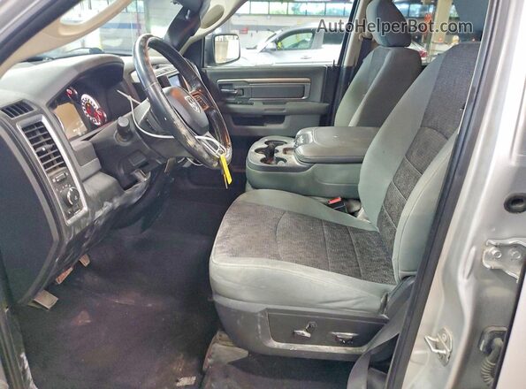 1C6RR7GTXJS312538 2018 RAM 1500 Gray წინა სალონის ხედი