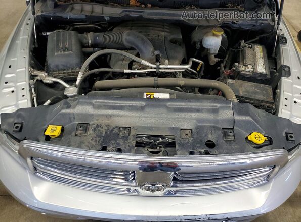 1C6RR7GTXJS312538 2018 RAM 1500 Gray უკანა სალონის ხედი