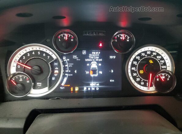 1C6RR7GTXJS312538 2018 RAM 1500 Gray 