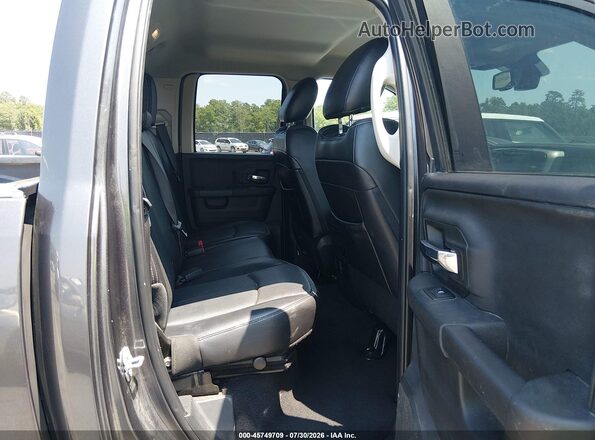 1C6RR7HG9JS260532 2018 RAM 1500 Black Widok naklejki z numerem VIN