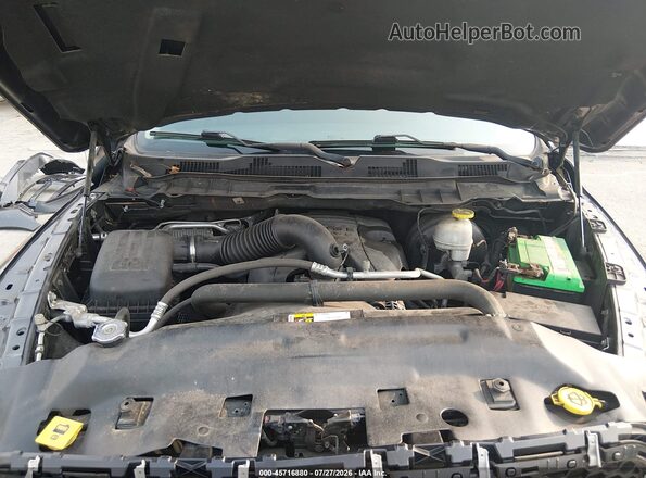 1C6RR7HT8JS175923 2018 RAM 1500 Gray Vista trasera