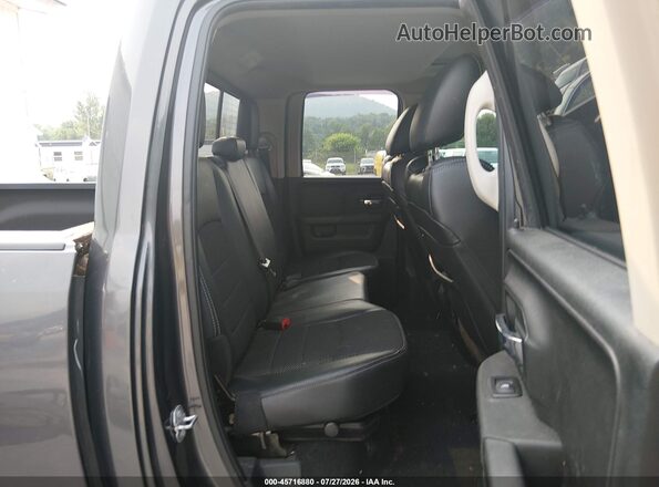 1C6RR7HT8JS175923 2018 RAM 1500 Gray Vista de la etiqueta del VIN