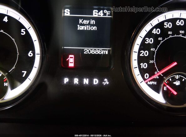1C6RR7KG0JS106185 2018 RAM 1500 White Widok wnętrza 360 stopni