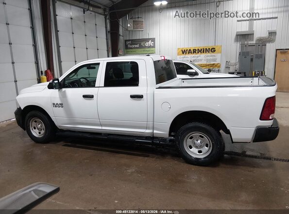 1C6RR7KG0JS106185 2018 RAM 1500 White Widok wnętrza z tyłu