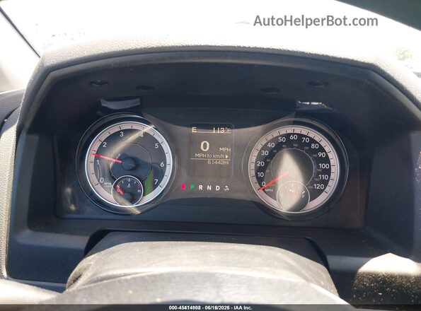 1C6RR7KG0JS272867 2018 RAM 1500 White Вид задніх сидінь