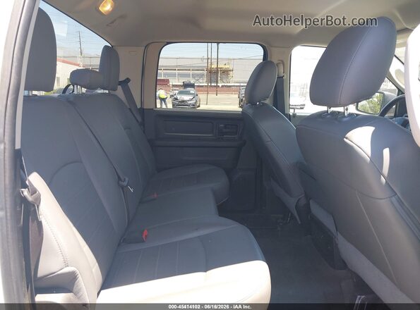 1C6RR7KG0JS272867 2018 RAM 1500 White Вид наклейки з VIN-кодом