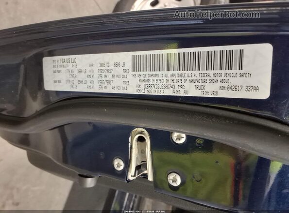 1C6RR7KG0JS306743 2018 RAM 1500 Blue Вид підкапотного простору