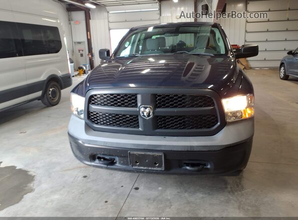 1C6RR7KG0JS306743 2018 RAM 1500 Blue Вид задньої частини салону