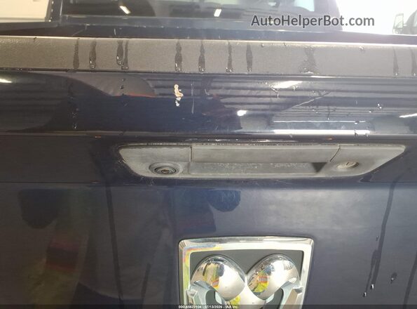 1C6RR7KG0JS306743 2018 RAM 1500 Blue Вид щитка приладів