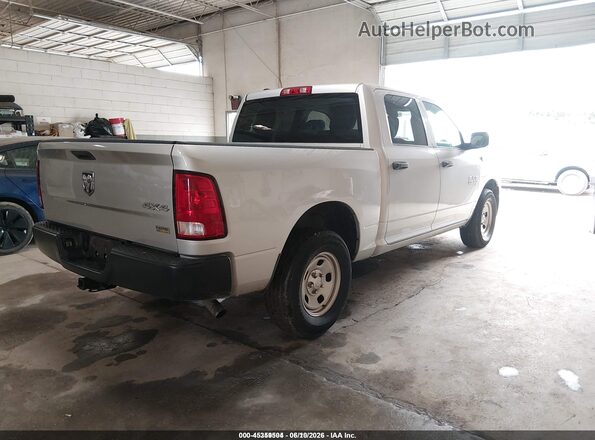 1C6RR7KG1JS106146 2018 RAM 1500 Silver Tył prawy