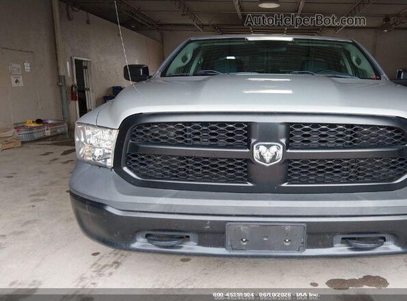 1C6RR7KG1JS106146 2018 RAM 1500 Silver 