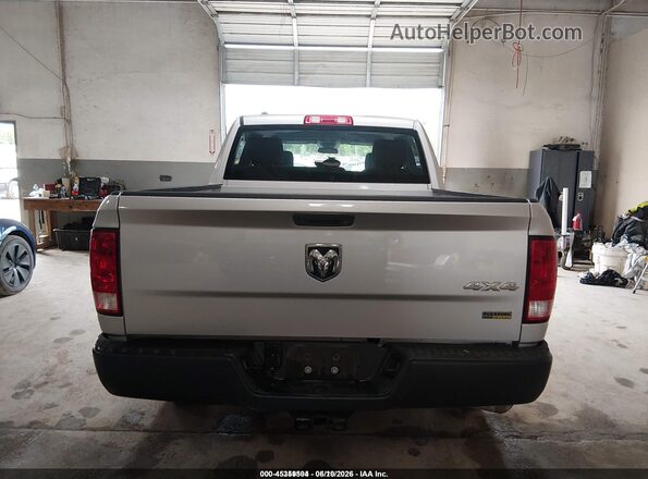 1C6RR7KG1JS106146 2018 RAM 1500 Silver 