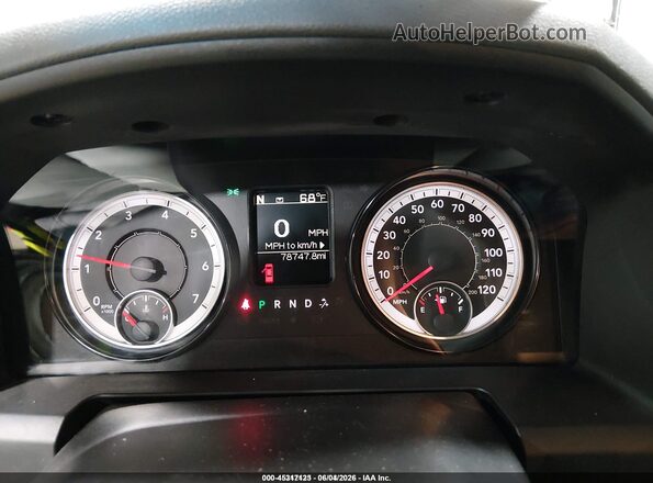 1C6RR7KG1JS300482 2018 RAM 1500 Синий Вид задних сидений