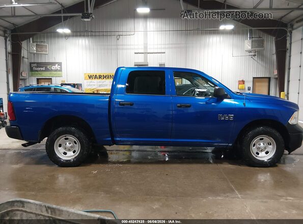 1C6RR7KG1JS300482 2018 RAM 1500 Синий Вид задней части салона