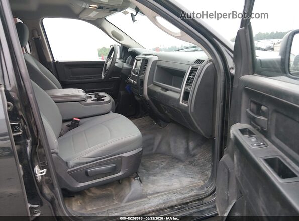 1C6RR7KG1JS306735 2018 RAM 1500 Black Вид салону спереду