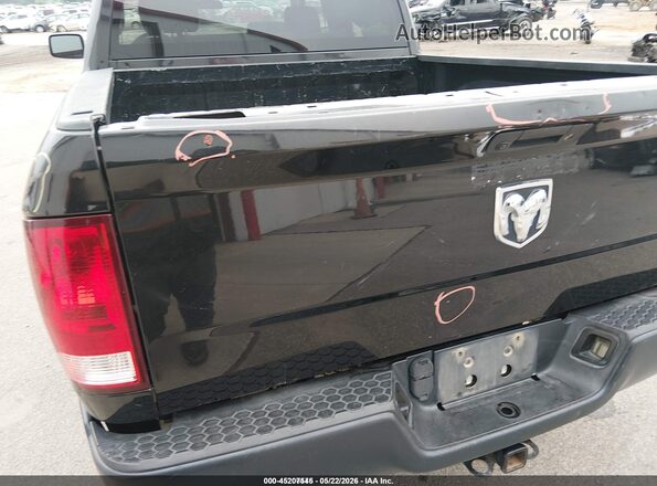 1C6RR7KG1JS306735 2018 RAM 1500 Black Вид спереду