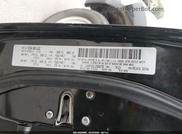 1C6RR7KG1JS306735 2018 RAM 1500 Black Вид підкапотного простору