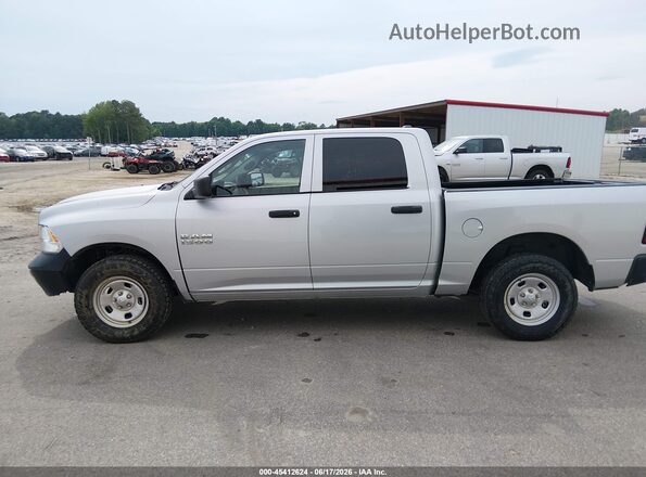 1C6RR7KG1JS306749 2018 RAM 1500 Silver 360 interior view