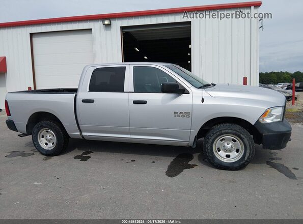 1C6RR7KG1JS306749 2018 RAM 1500 Silver Rear interior view