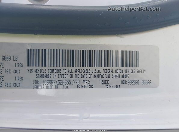 1C6RR7KG2HS551778 2017 RAM 1500 White Widok komory silnika