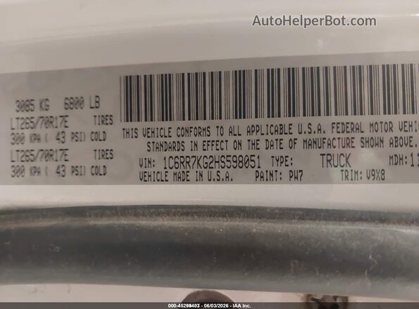 1C6RR7KG2HS598051 2017 RAM 1500 White ძრავის განყოფილების ხედი