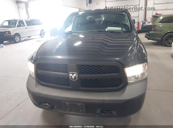 1C6RR7KG2JS306744 2018 RAM 1500 Dark Blue Widok z przodu
