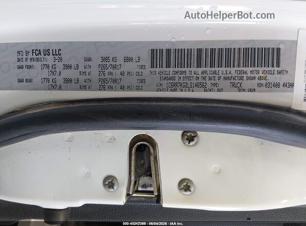 1C6RR7KG2LS146562 2020 RAM 1500 CLASSIC White Vista del compartimento del motor