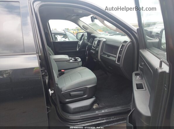 1C6RR7KG3GS316224 2016 RAM 1500 Черный Вид салона спереди