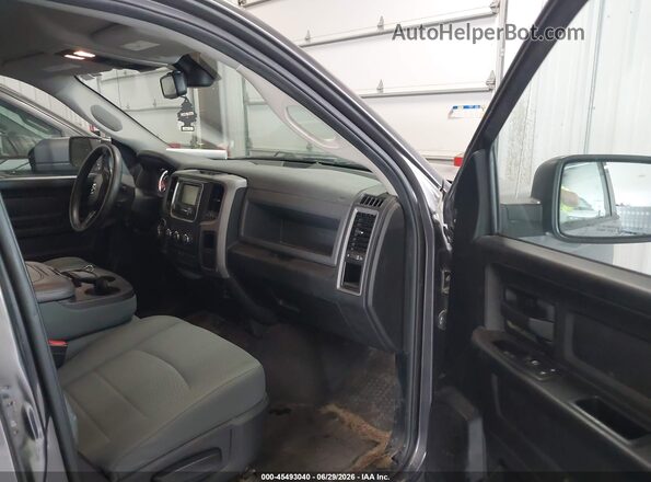 1C6RR7KG3GS341799 2016 RAM 1500 Gray Front interior view