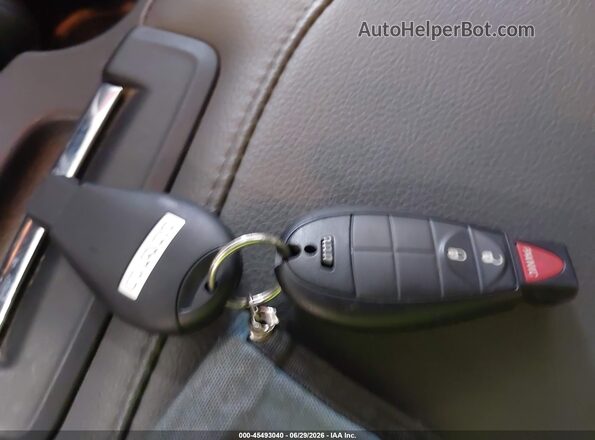 1C6RR7KG3GS341799 2016 RAM 1500 Gray Dashboard view