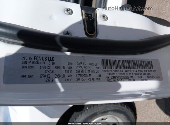 1C6RR7KG3GS353869 2016 RAM 1500 White Vista del compartimento del motor