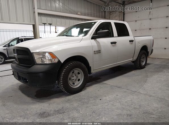 1C6RR7KG3JS293129 2018 RAM 1500 Белый Передняя левая четверть