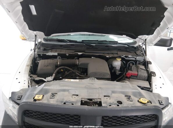1C6RR7KG3JS300497 2018 RAM 1500 White Widok z tyłu