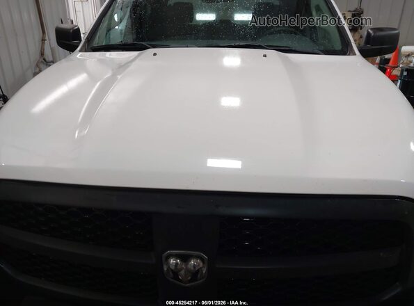 1C6RR7KG4JS263458 2018 RAM 1500 White Vista frontal