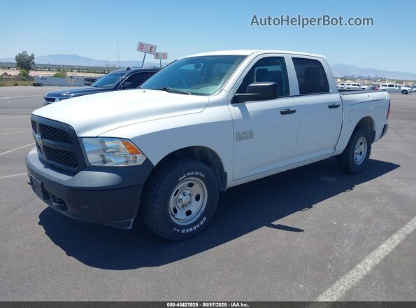 1C6RR7KG5JS144172 2018 RAM 1500 Белый Передняя левая четверть