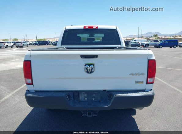 1C6RR7KG5JS144172 2018 RAM 1500 Белый Панорамный вид салона 360°
