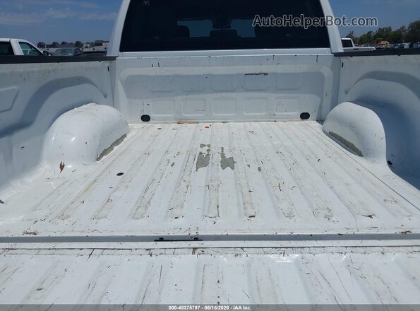 1C6RR7KG5JS300484 2018 RAM 1500 White ხელსაწყოთა პანელის ხედი