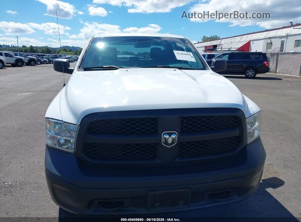 1C6RR7KG5JS300520 2018 RAM 1500 Белый Вид щитка приборов