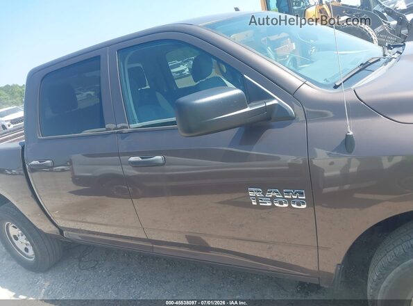 1C6RR7KG5JS306740 2018 RAM 1500 Gray Rear interior view